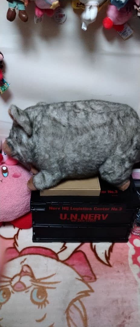 アニマルアレイ ぬいぐるみ ブタ Animal Alley トイザらス ブタ 特大ぬいぐるみ - メルカリ